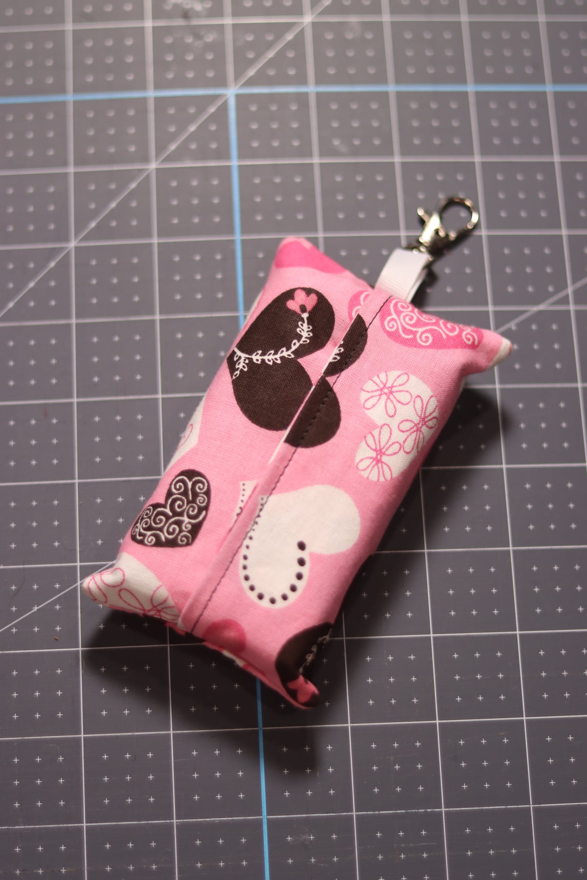 Hearts Tissue Pouch